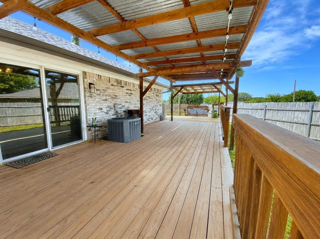 404 Old Mansfield Road Keene, TX 76059 - Photo 20 of 33 Deck