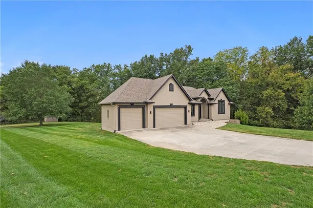 $625,000 | 14415 Northeast 146th Terrace, Kearney, MO 64060
