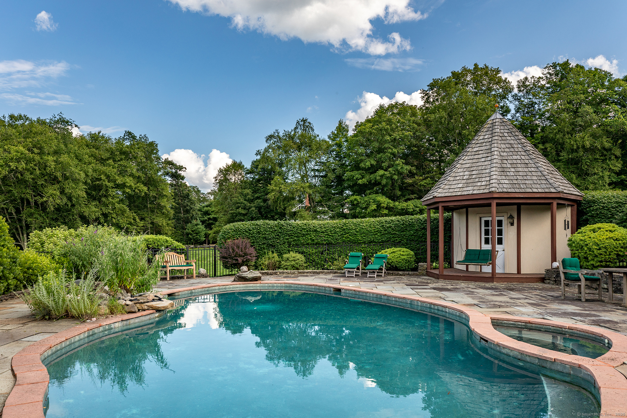 370 Northrup Street Bridgewater, CT 06752 - Photo 3 of 32