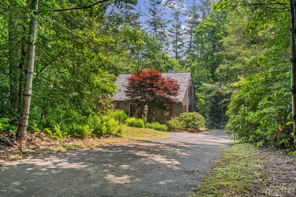 525 Arnold Road Highlands, NC 28741 - Photo 2 of 28 Gallery Image 2