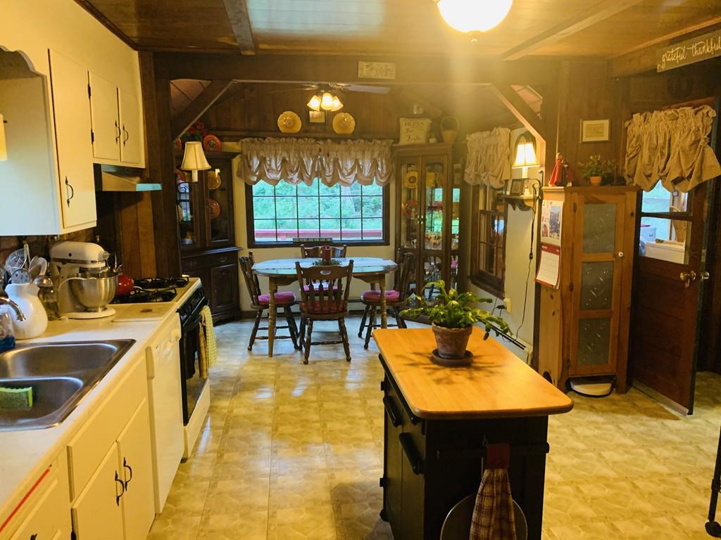 71 Track Road Reading, MA 01867 - Photo 10 of 12