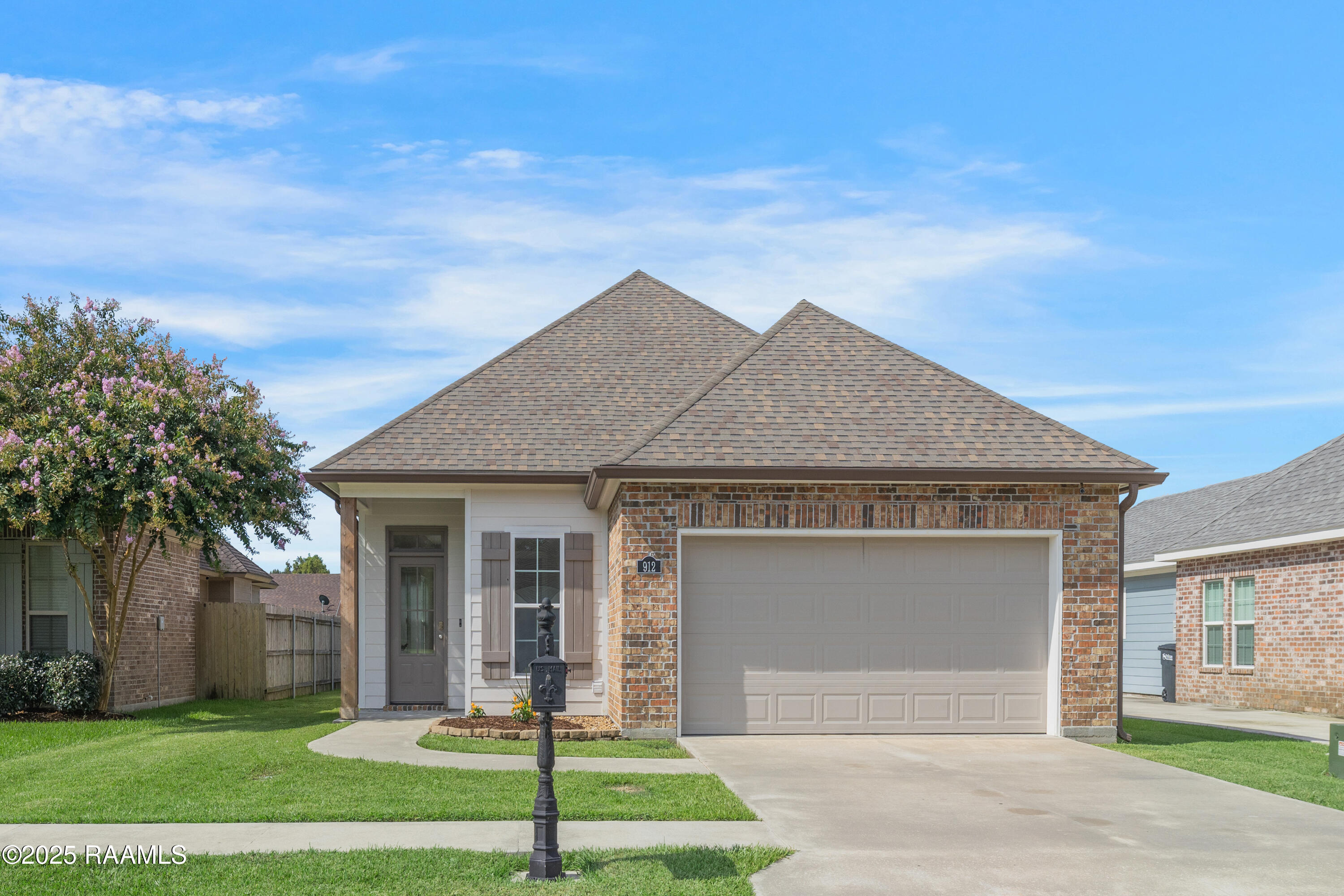 912 Russo Road New Iberia, LA 70563 - Photo 1 of 16 912 Russo-1