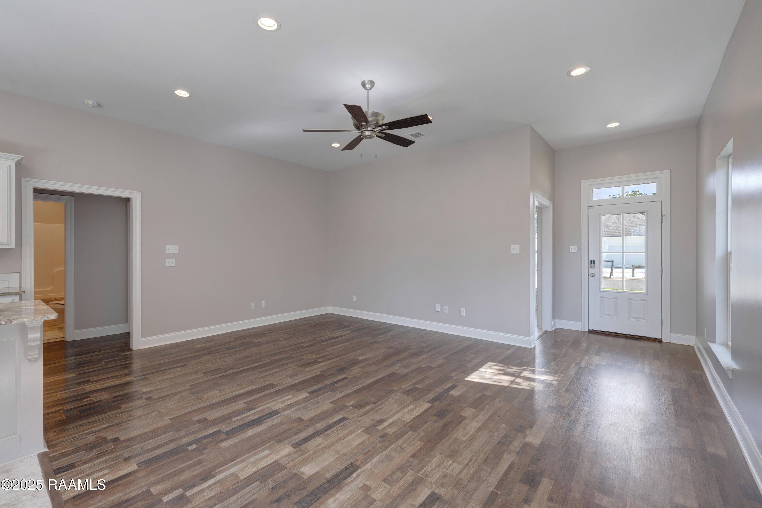 912 Russo Road New Iberia, LA 70563 - Photo 4 of 16 912 Russo-4