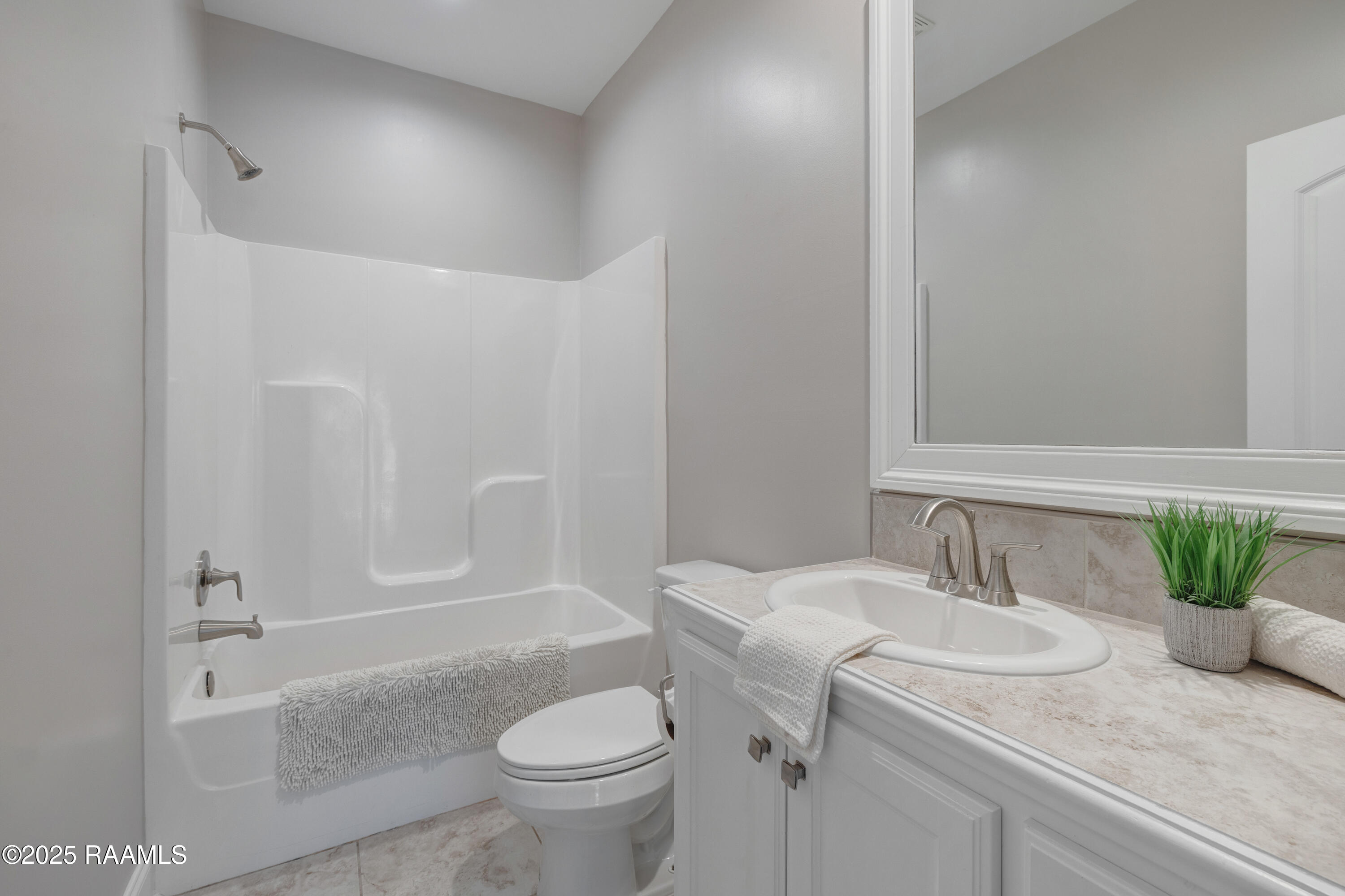 912 Russo Road New Iberia, LA 70563 - Photo 8 of 16 912 Russo-8