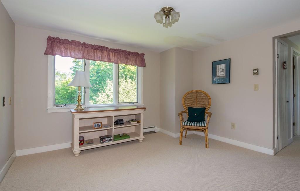581 Ocean Point Road Boothbay, ME 04544 - Photo 21 of 25 Second floor sitting area.