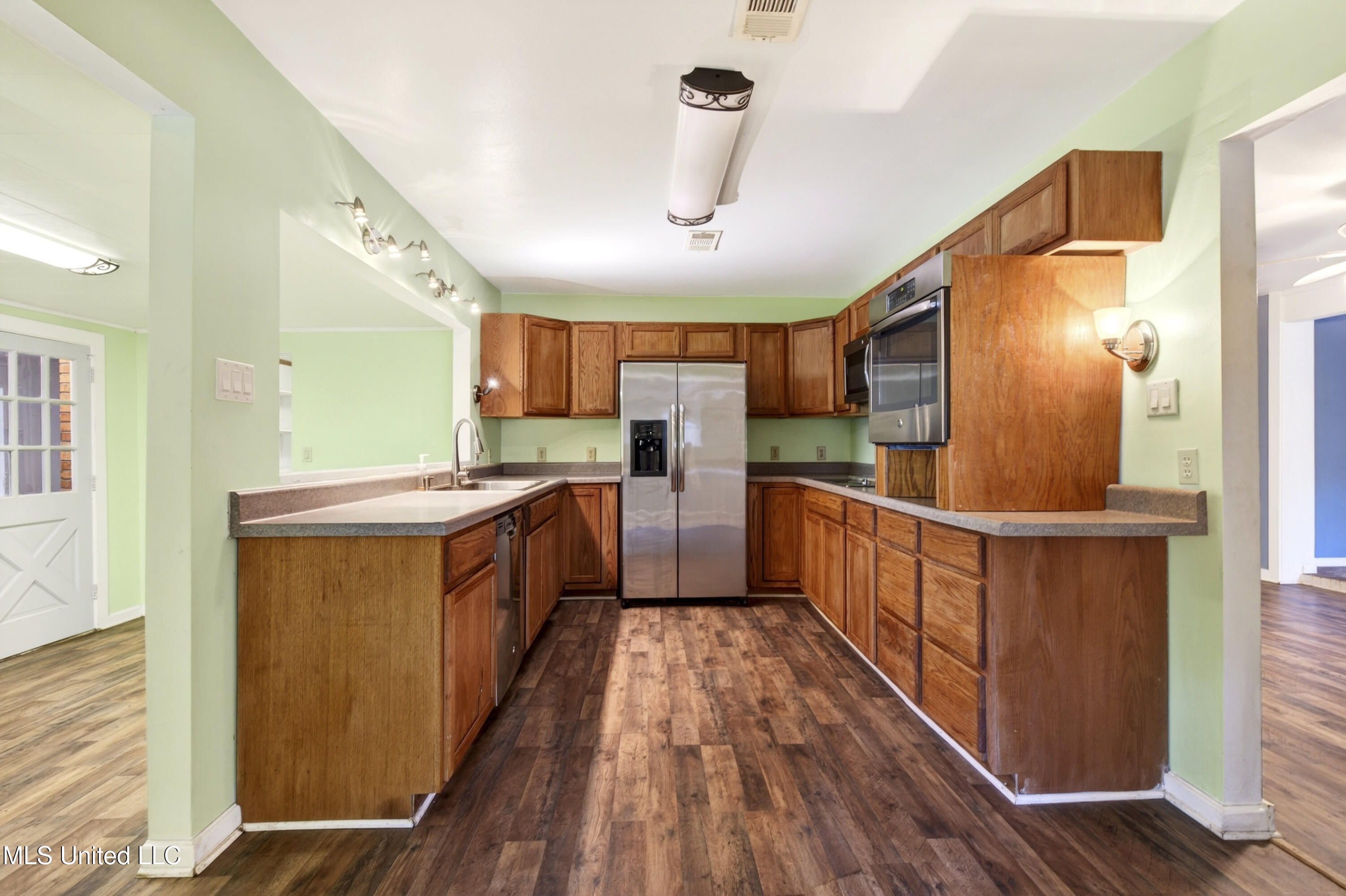 1003 Cecille Street Gulfport, MS 39501 - Photo 14 of 39 13