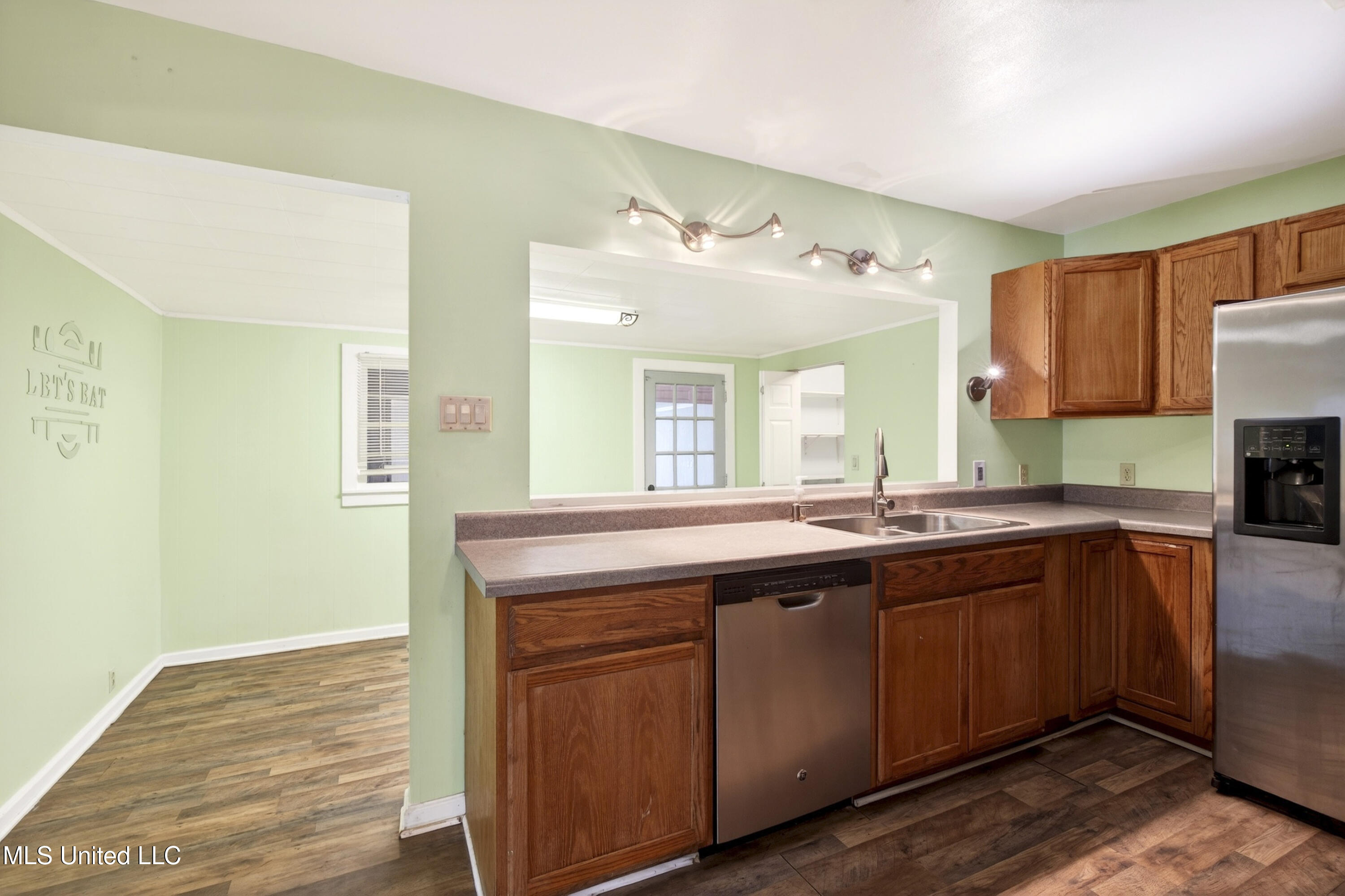 1003 Cecille Street Gulfport, MS 39501 - Photo 16 of 39 15