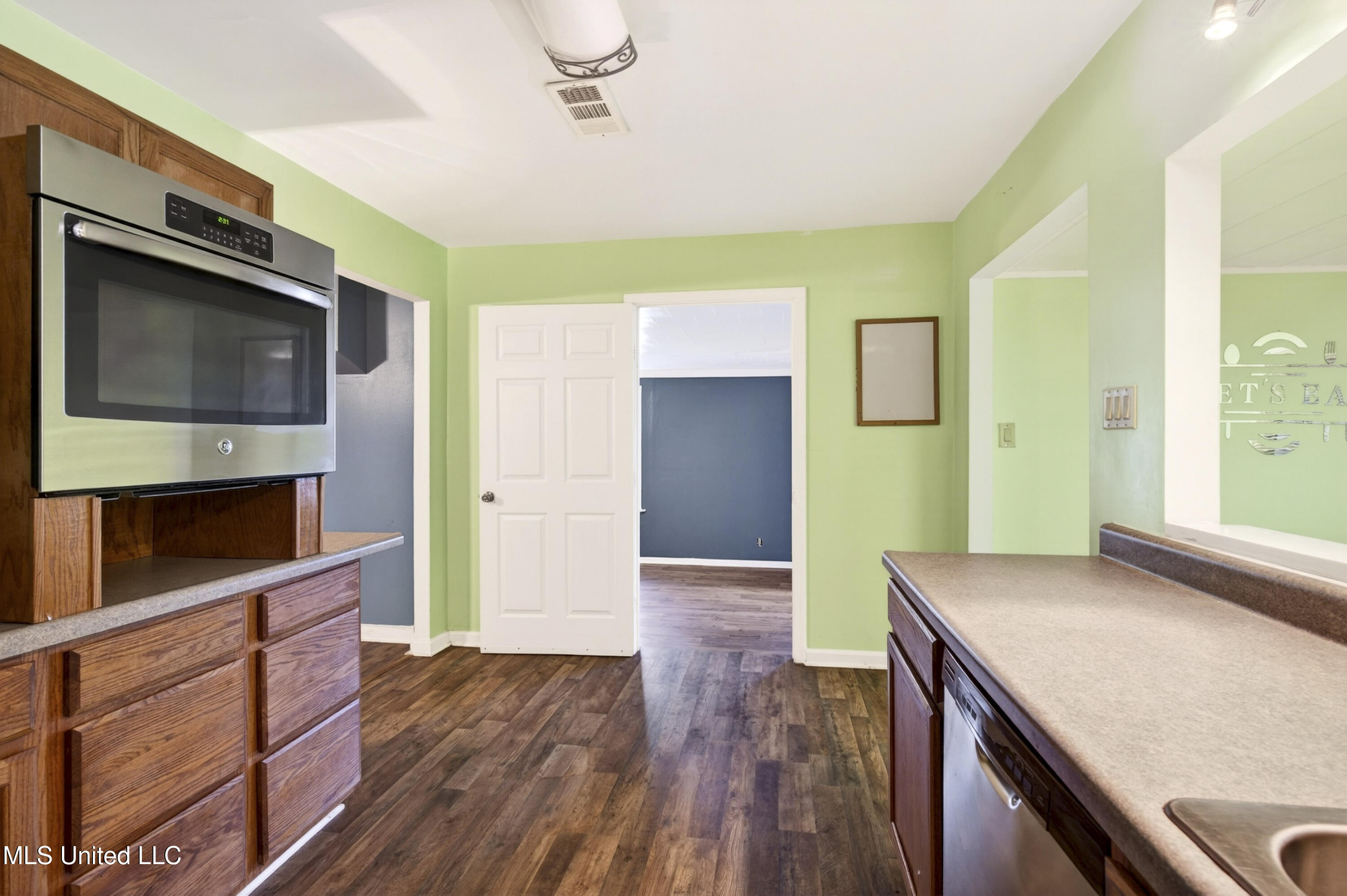 1003 Cecille Street Gulfport, MS 39501 - Photo 17 of 39 16