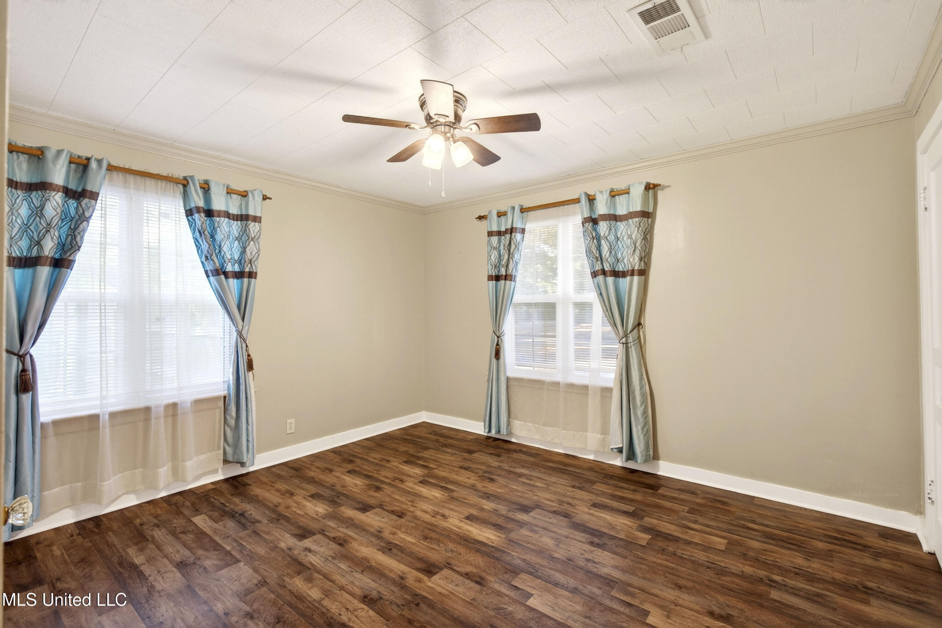 1003 Cecille Street Gulfport, MS 39501 - Photo 7 of 39 06