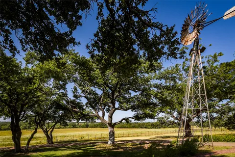 $6,295,000 | 12350 Highway 16, Fredericksburg, TX 78624