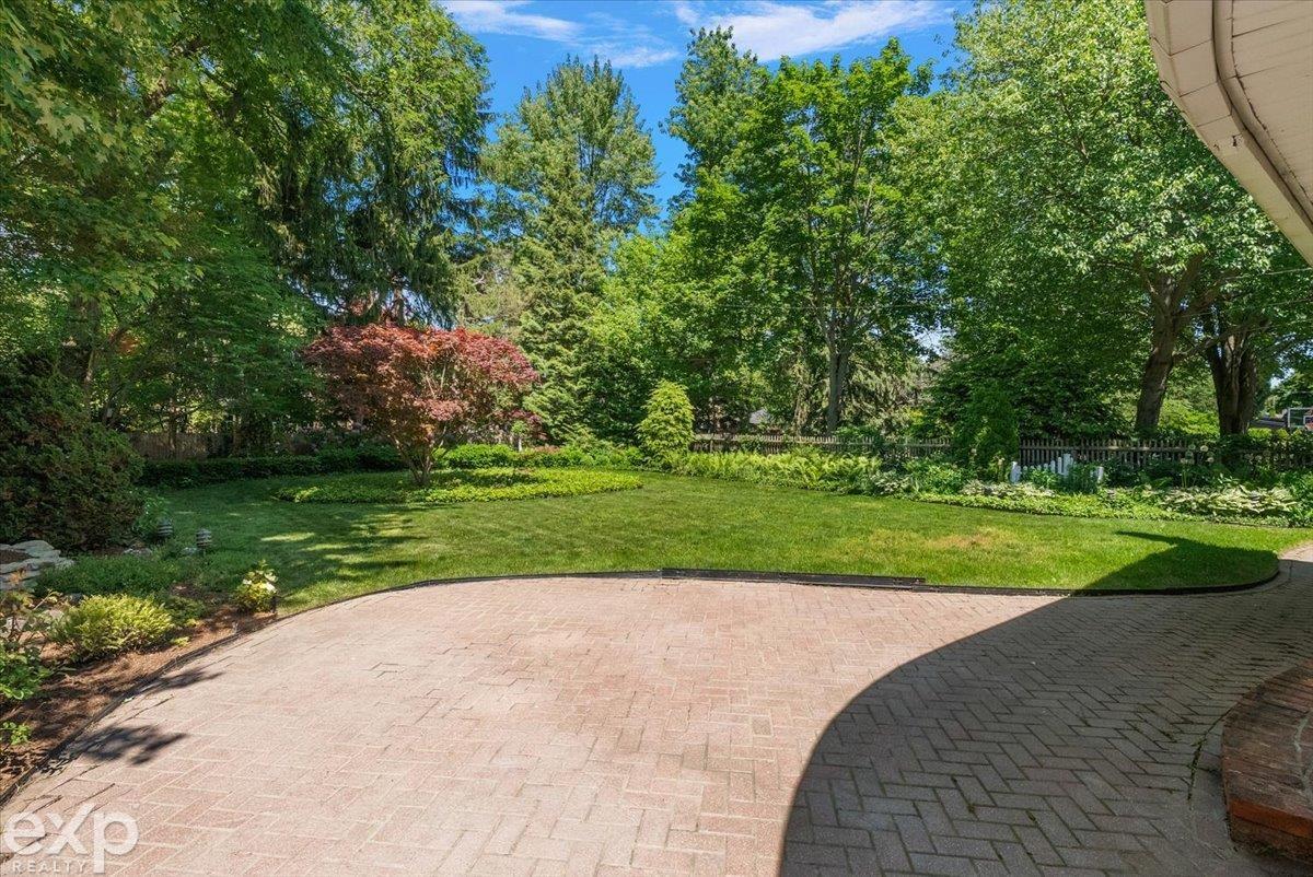 100 Moran Road Grosse Pointe Farms, MI 48236 - Photo 13 of 61