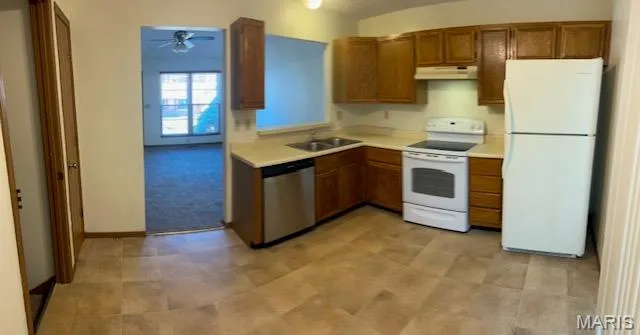 $1,900 | 420 Omar Court, St. Peters, MO 63376