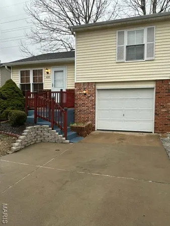 $1,800 | 420 Omar Court, St. Peters, MO 63376