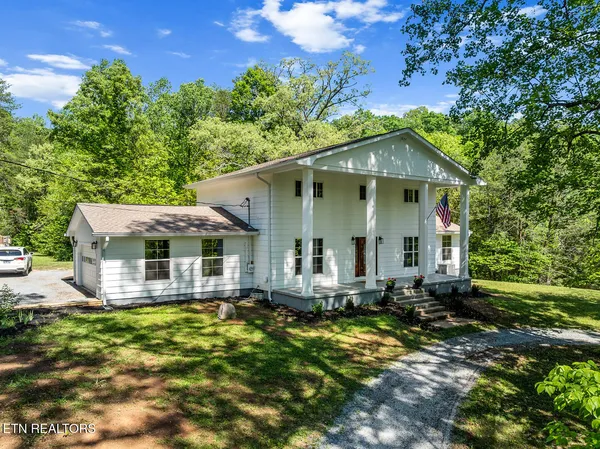 $980,000 | 6842 4 Mile Road, Maryville, TN 37803