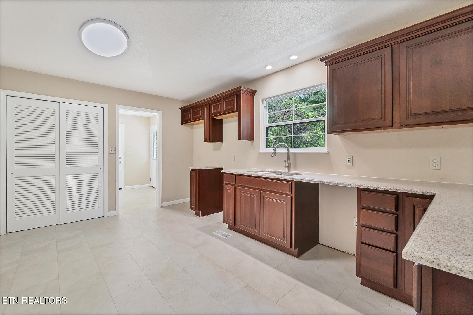 6842 4 Mile Road Maryville, TN 37803 - Photo 29 of 42 DSC06813