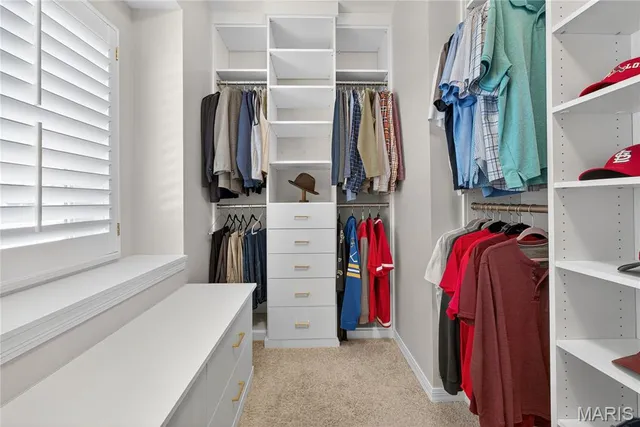 $574,900 | 2721 Fairway Oaks Drive, Lake St. Louis, MO 63367