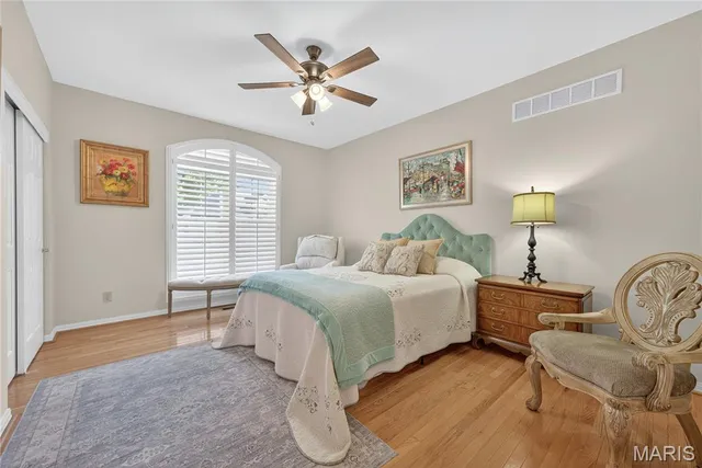 $574,900 | 2721 Fairway Oaks Drive, Lake St. Louis, MO 63367