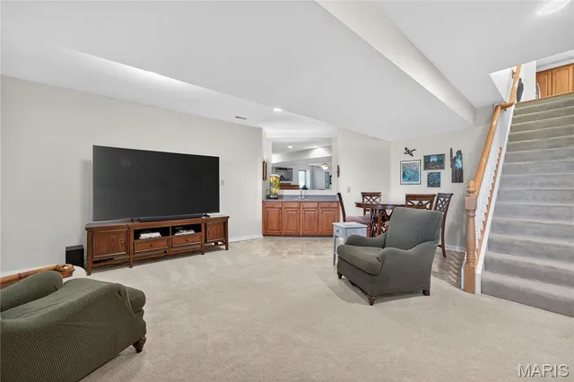 $574,900 | 2721 Fairway Oaks Drive, Lake St. Louis, MO 63367