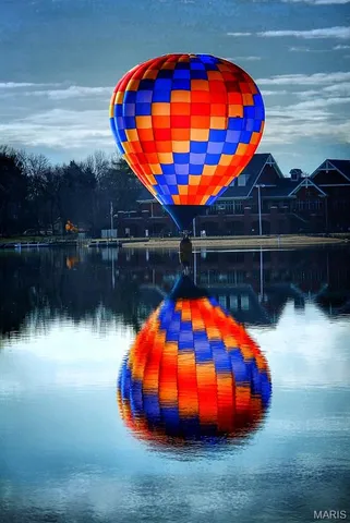 $574,900 | 2721 Fairway Oaks Drive, Lake St. Louis, MO 63367