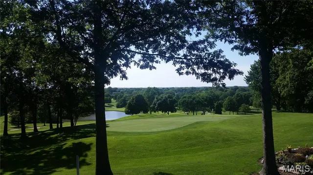 $574,900 | 2721 Fairway Oaks Drive, Lake St. Louis, MO 63367