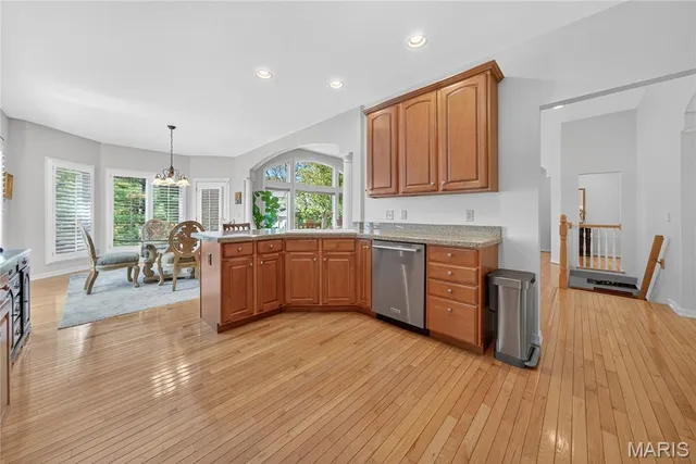 $574,900 | 2721 Fairway Oaks Drive, Lake St. Louis, MO 63367