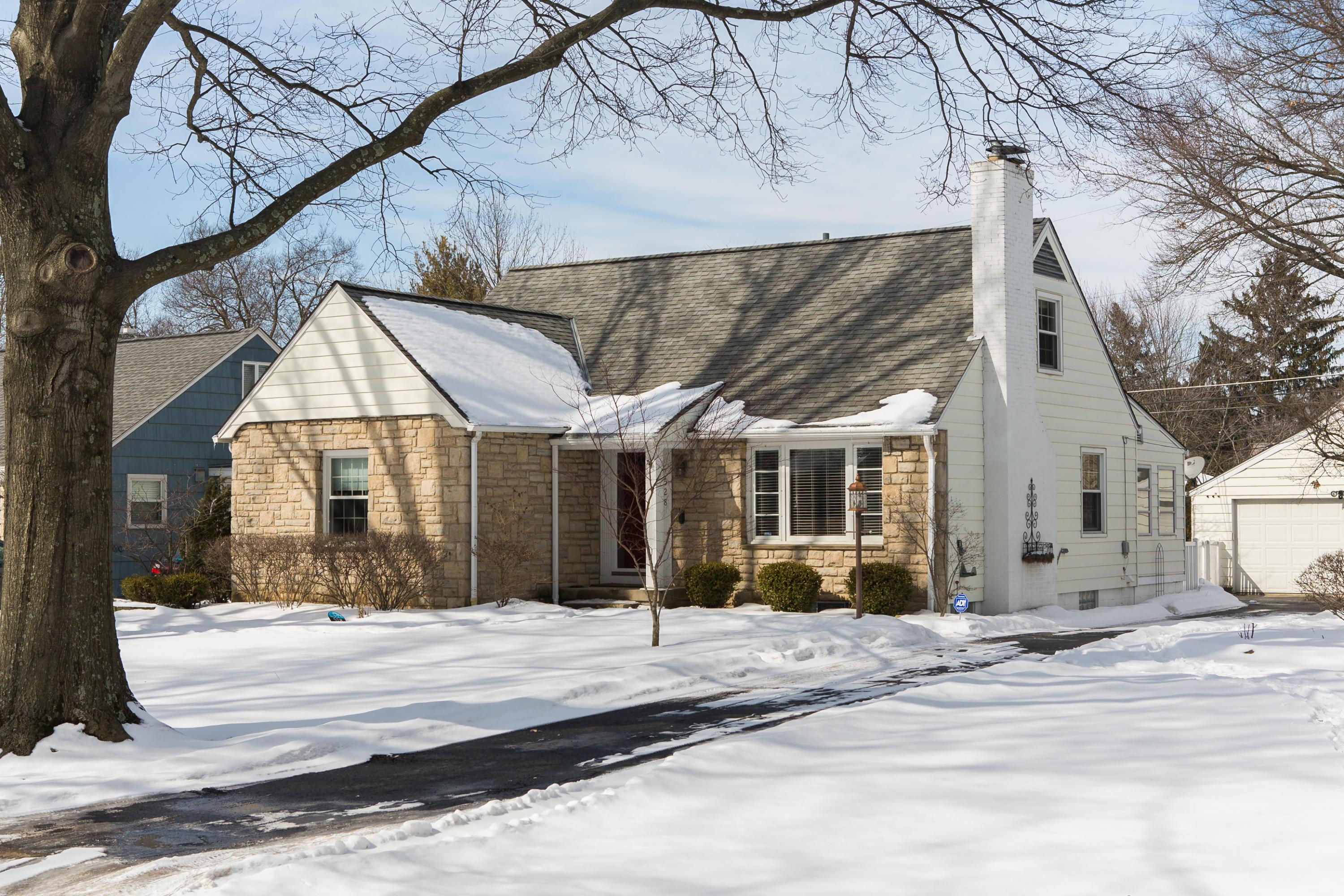 528 Acton Road Columbus, OH 43214 - Photo 1 of 32 Gallery Image 1