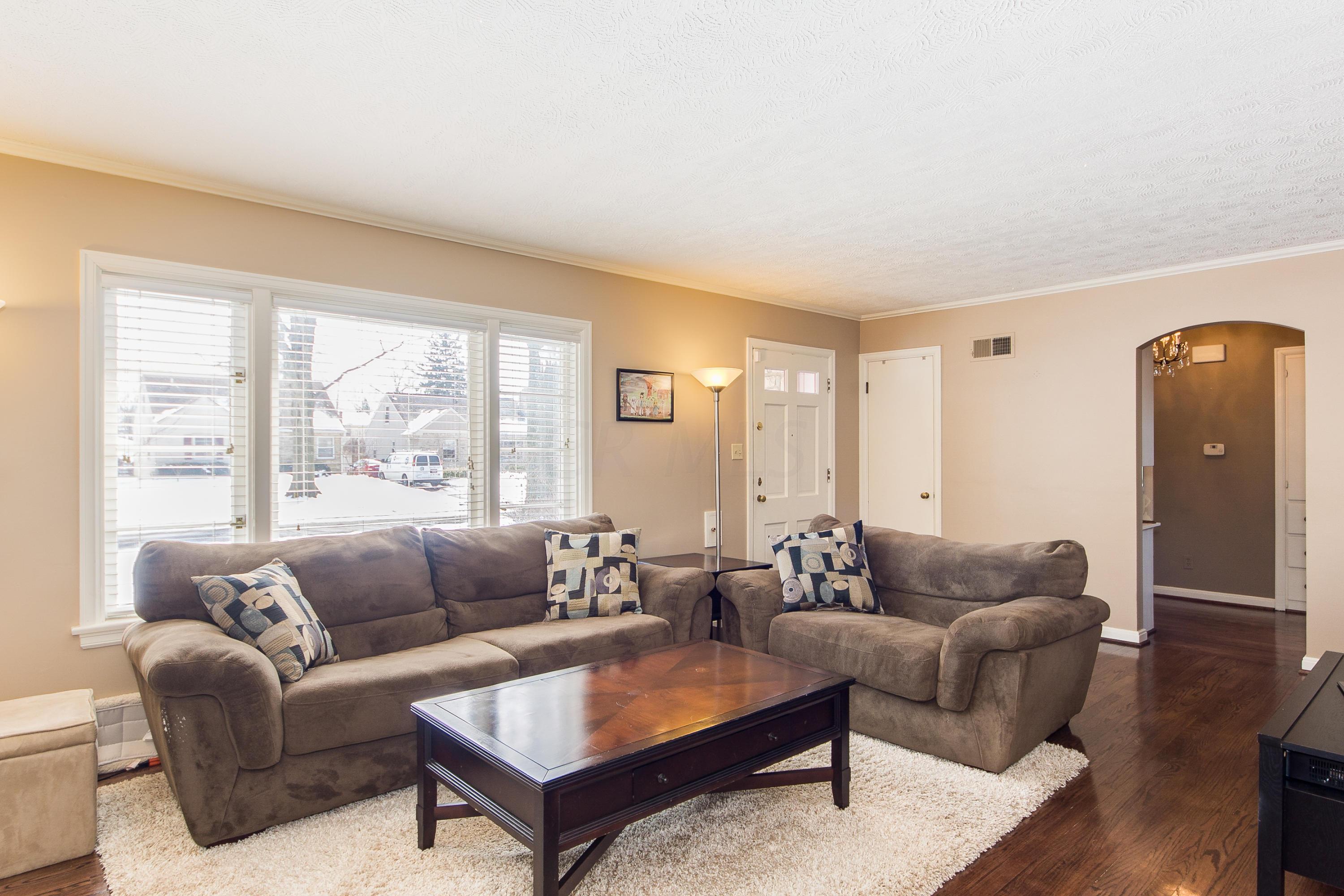528 Acton Road Columbus, OH 43214 - Photo 5 of 32 Gallery Image 5