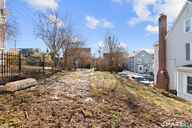 $375,000 | 4 Fairview Terrace, Derby, CT 06418