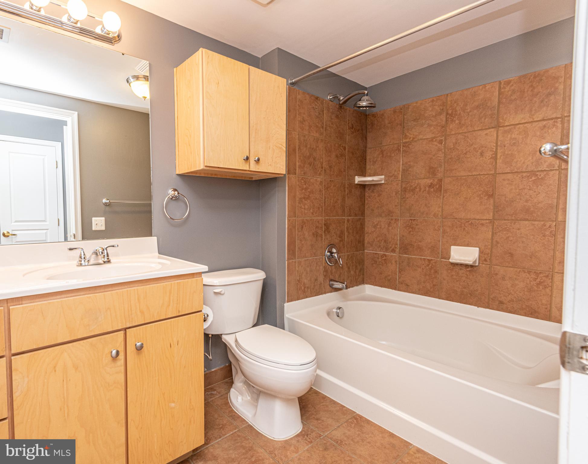616 E Street Northwest, Unit 855 Washington, DC 20004 - Photo 15 of 24 Owner-bathroom