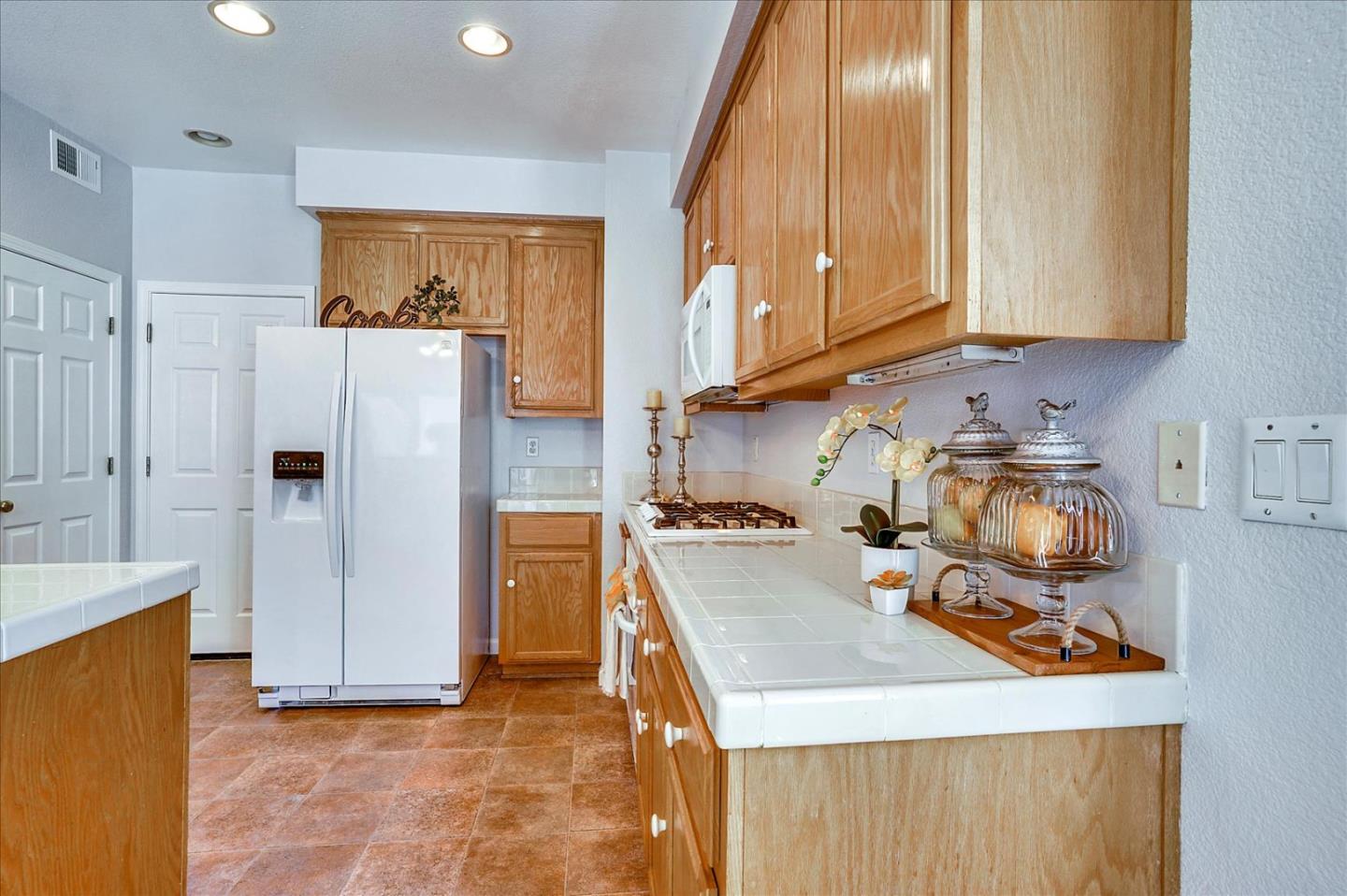 3455 Monogram Road San Leandro, CA 94577 - Photo 10 of 38 Gallery Image 10