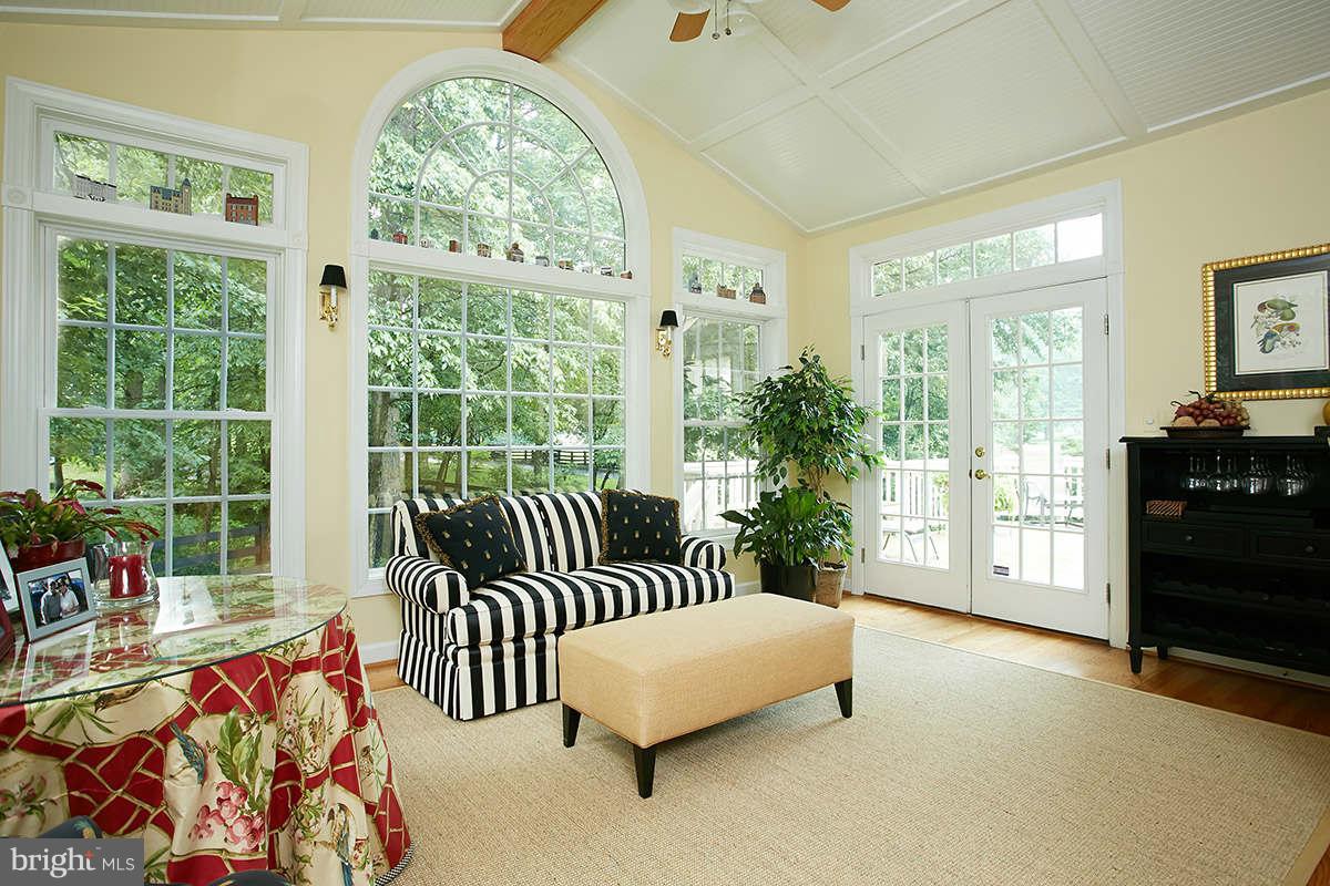 12524 Chronical Drive Fairfax, VA 22030 - Photo 11 of 30 Interior (General)