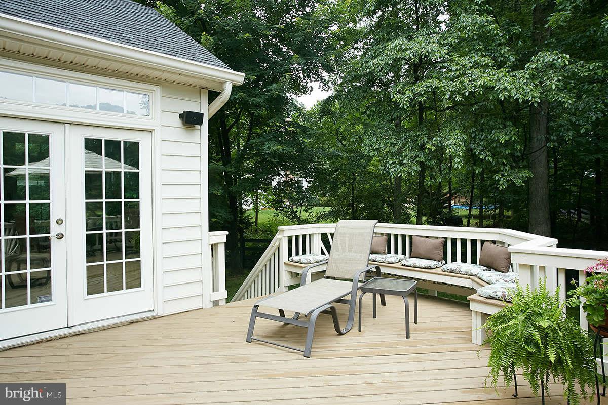 12524 Chronical Drive Fairfax, VA 22030 - Photo 17 of 30 Deck