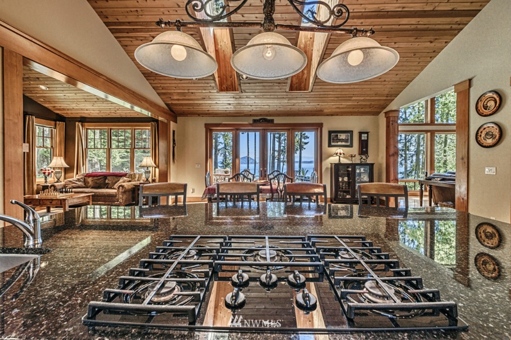3322 Green Road Oak Harbor, WA 98277 - Photo 6 of 25 Gallery Image 6