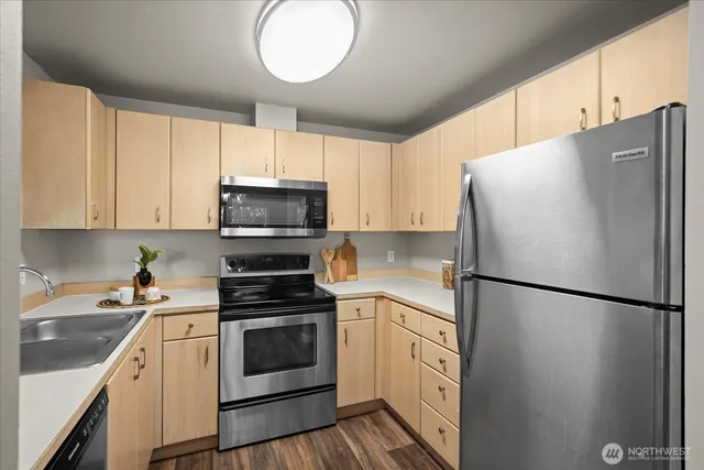 $2,495 | 14007 Northeast 181st Street, Unit C304, Woodinville, WA 98072