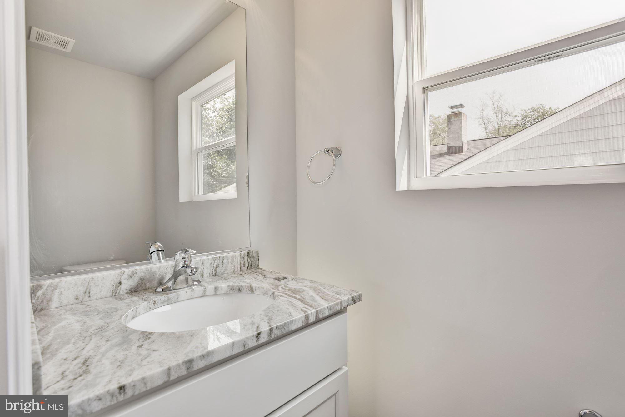 1463 Ridgeway Arnold, MD 21012 - Photo 11 of 35 Powder Room