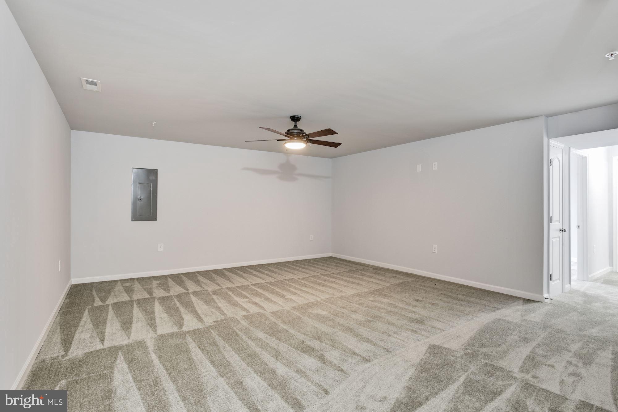 1463 Ridgeway Arnold, MD 21012 - Photo 22 of 35 Family Room