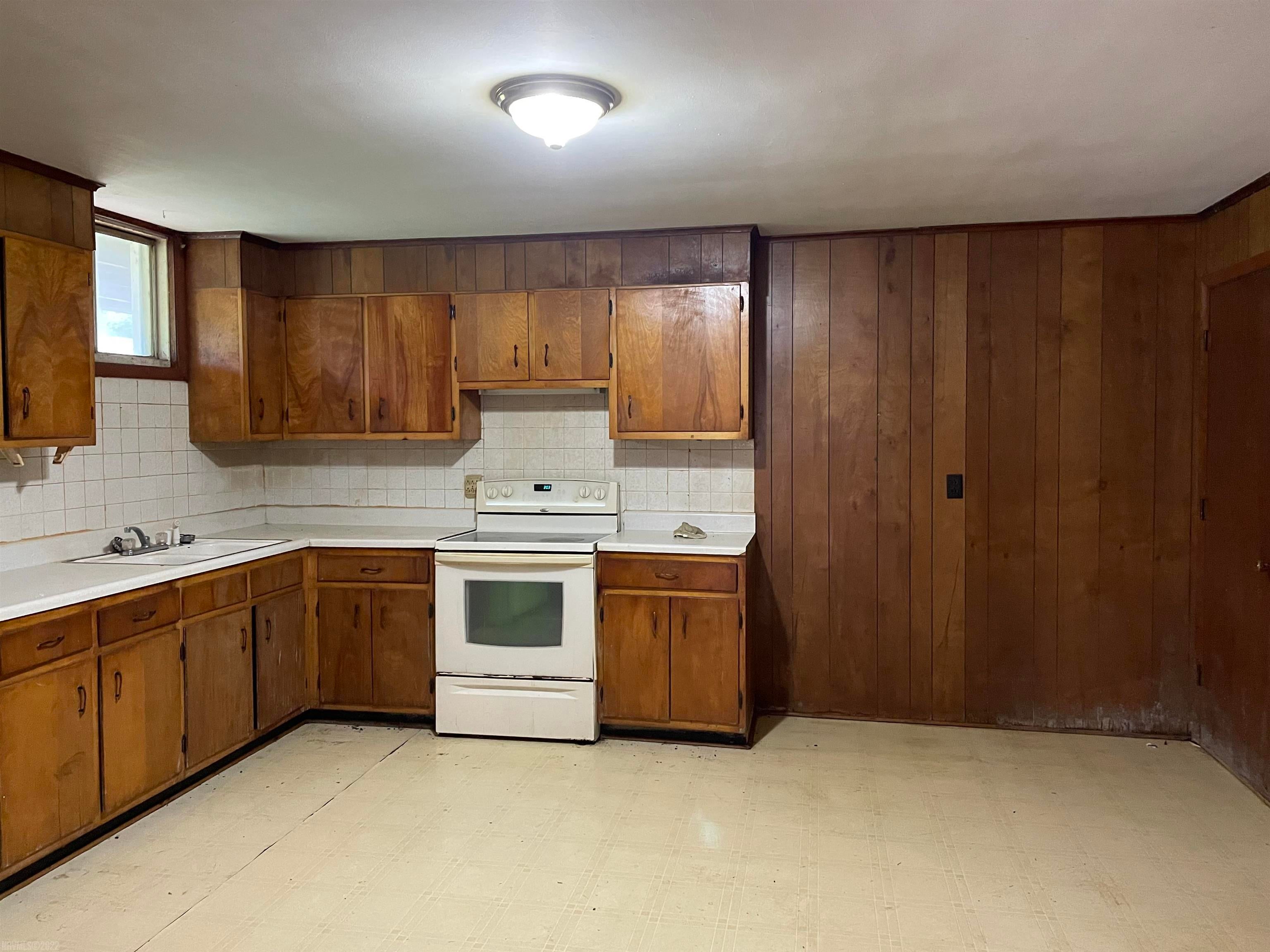 7654 Brooklyn Road Radford, VA 24141 - Photo 16 of 50 Gallery Image 16