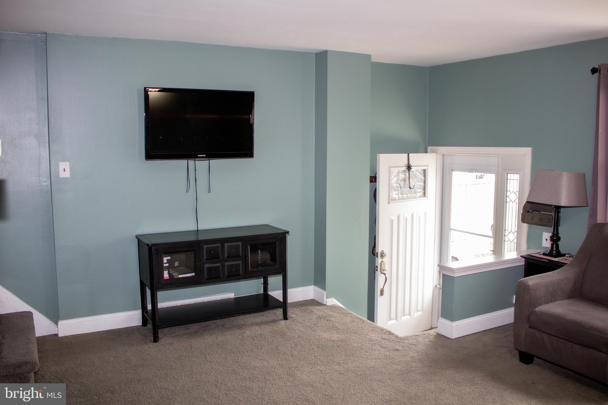 12507 Chilton Road Philadelphia, PA 19154 - Photo 3 of 21