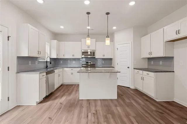 $399,900 | 303 Roxeywood Way, Winder, GA 30680