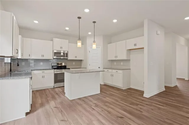 $399,900 | 303 Roxeywood Way, Winder, GA 30680