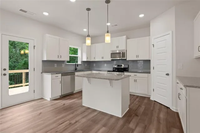 $399,900 | 303 Roxeywood Way, Winder, GA 30680