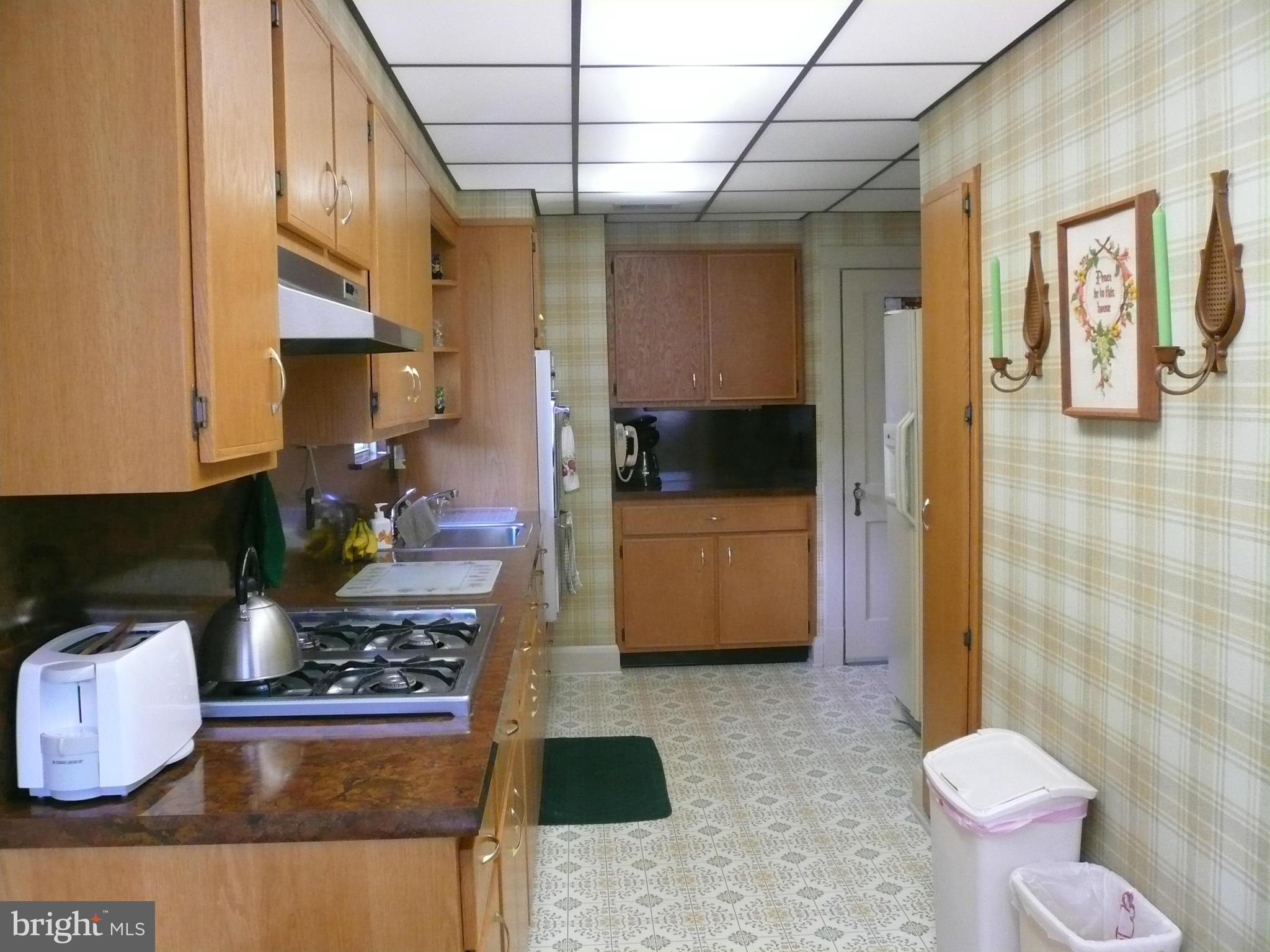 2816 Garnet Road Baltimore, MD 21234 - Photo 16 of 28 Kitchen