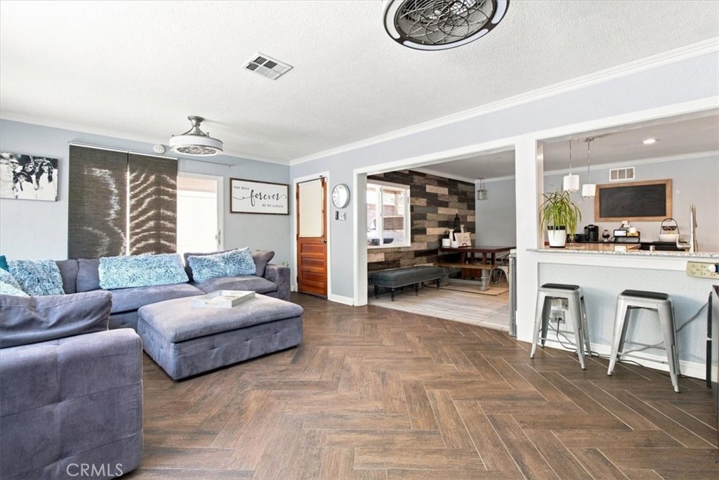 23228 Redbud Ridge Circle Valencia, CA 91354 - Photo 7 of 37 Gallery Image 7