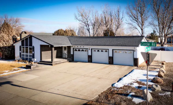 $325,000 | 1800 Circle Road, Worland, WY 82401