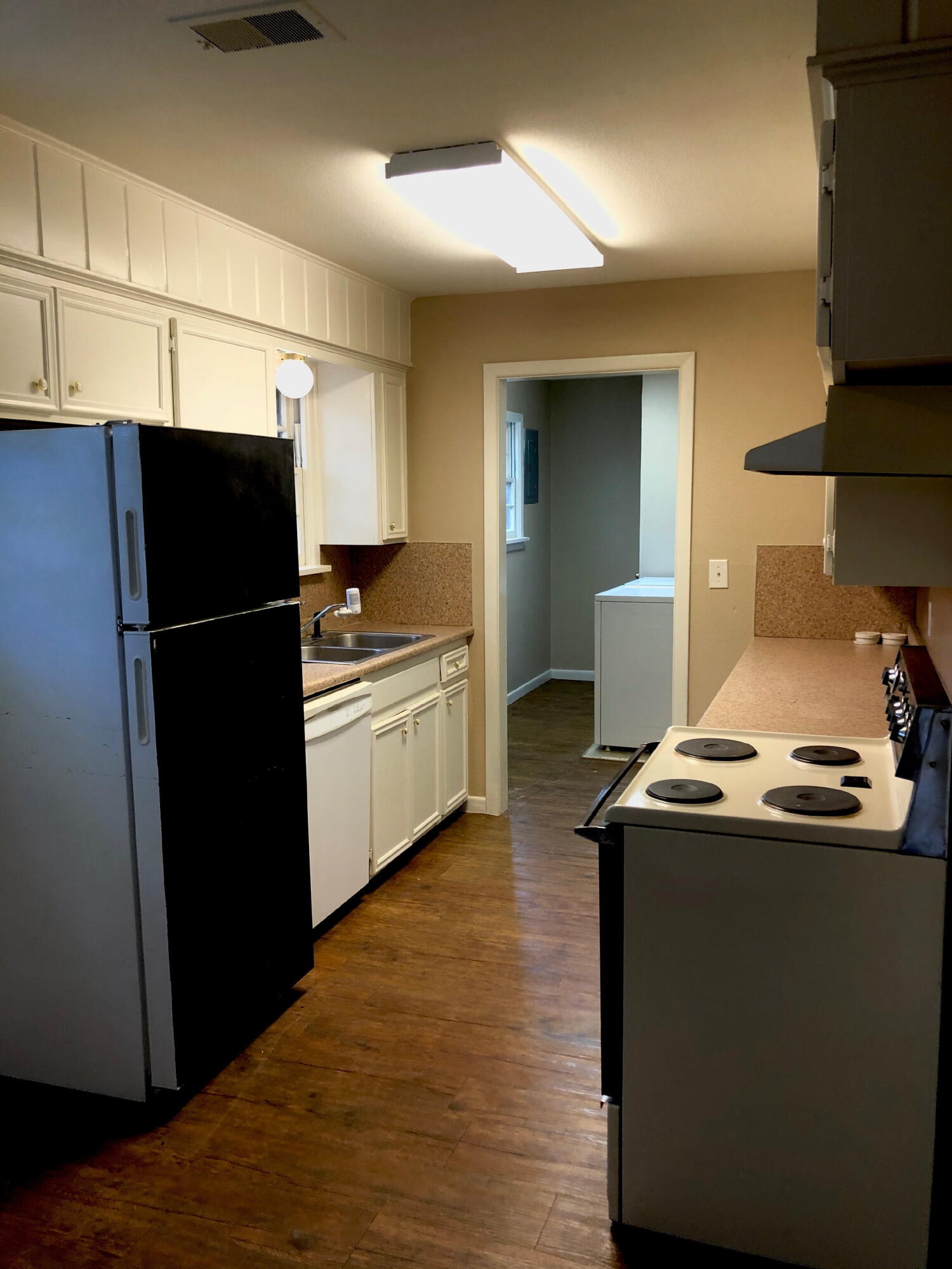 4105 30th Street Lubbock, TX 79410 - Photo 5 of 11 48C1BA73-4DB8-4BBD-9120-F85EF876F29C