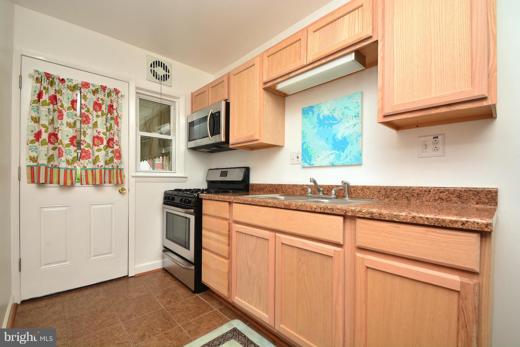 1029 Arncliffe Road Baltimore, MD 21221 - Photo 11 of 30 Kitchen with new cabinets