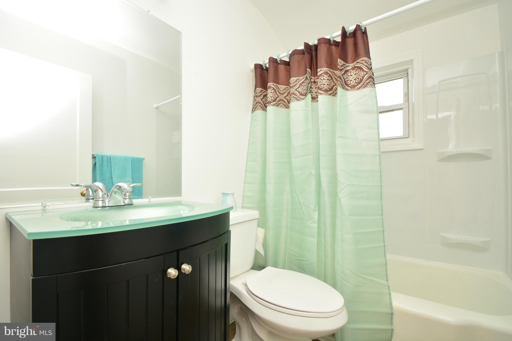 1029 Arncliffe Road Baltimore, MD 21221 - Photo 15 of 30 Full Bath UPDATED