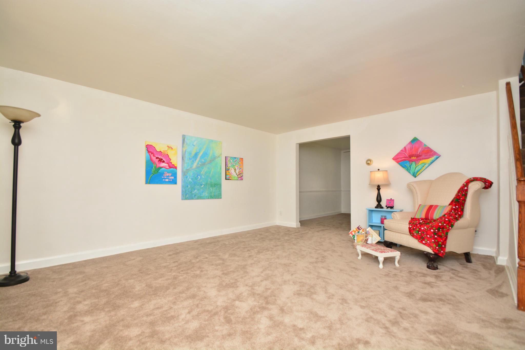1029 Arncliffe Road Baltimore, MD 21221 - Photo 6 of 30 Living Room