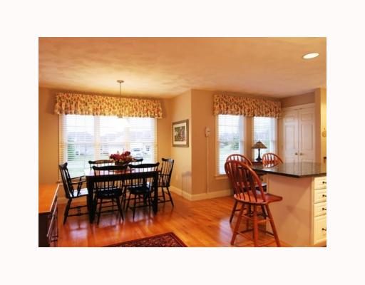90 Channel View, Unit 3 Warwick, RI 02889 - Photo 4 of 8 Kitchen.