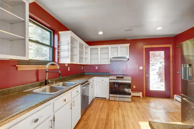 $610,000 | 33090 Janelle Circle, Golden, CO 80403